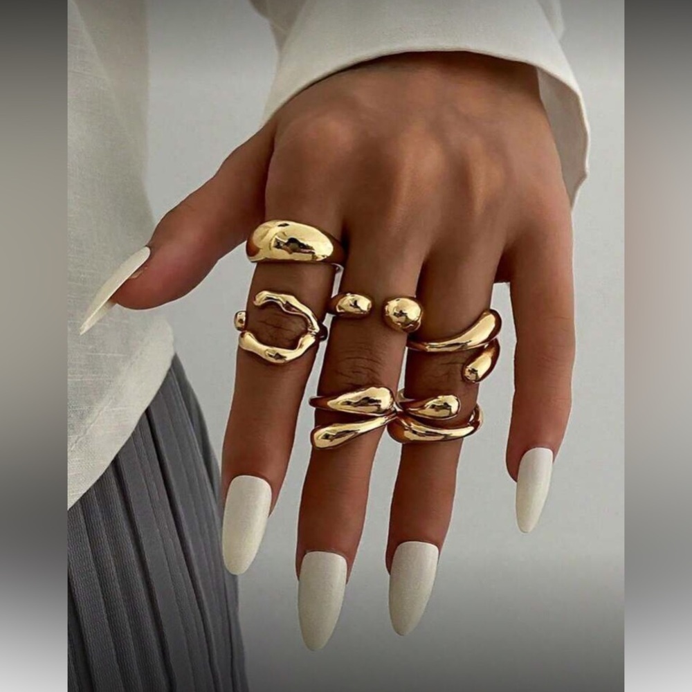 Elegant Gold-Tone Women's Ring Set